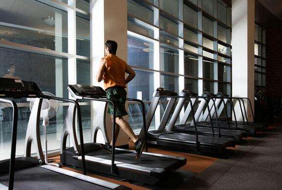 使用跑步機鍛煉有什么好處